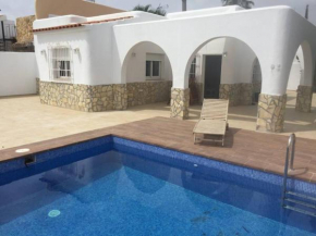 CHALET A 100 M DE LA PLAYA. 933, Vera